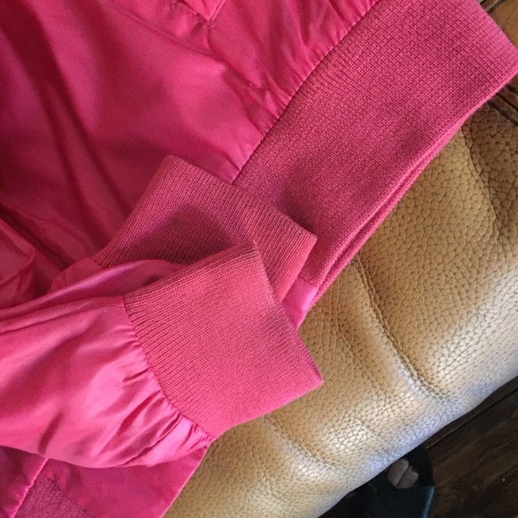 Lacoste Windbreaker - Picture 6 of 7